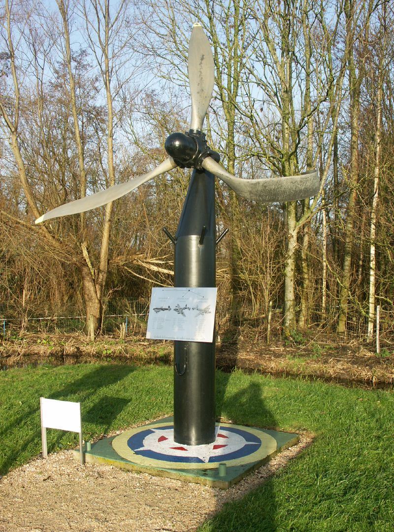 Naam: Jisperpad monument.jpg
Bekeken: 1161
Grootte: 322,4 KB