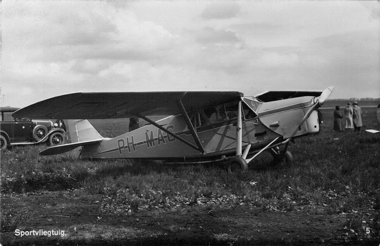 Naam: Kaart 93. 300, zw.w..jpeg
Bekeken: 1238
Grootte: 297,5 KB