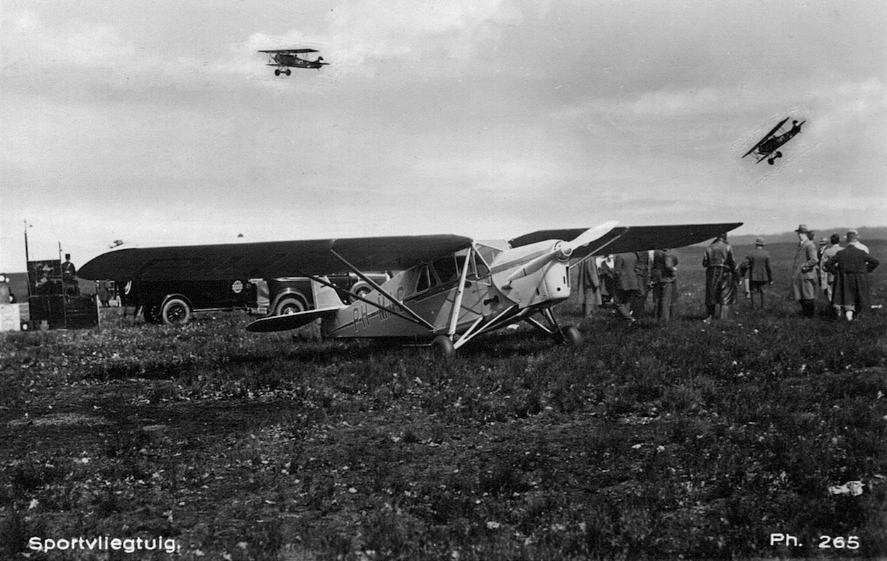 Naam: Kaart 94. 300, zw.w..jpeg
Bekeken: 1358
Grootte: 308,3 KB