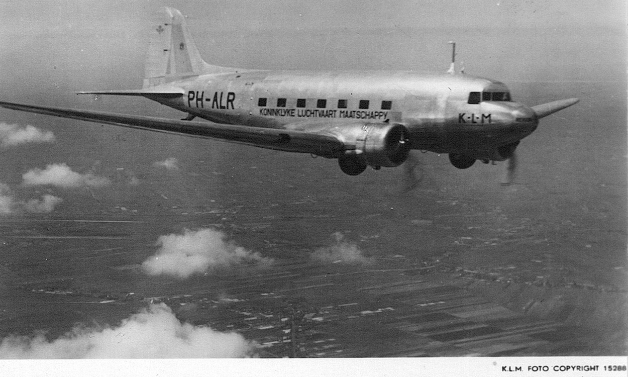 Naam: Kaart 99, 300, zw.w..jpeg
Bekeken: 1163
Grootte: 270,4 KB