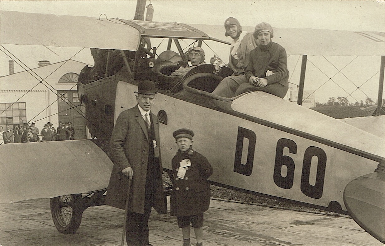 Naam: Foto 051, 300, kleur.jpeg
Bekeken: 1275
Grootte: 321,6 KB