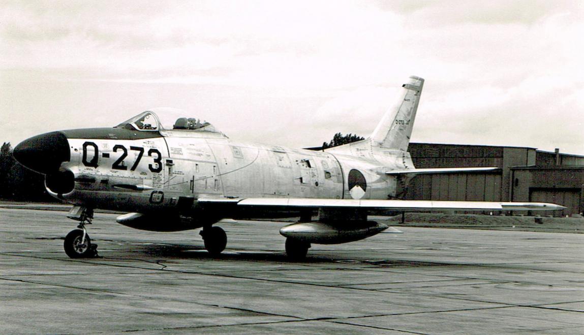 Naam: 3. F-86K, Q-273.jpg
Bekeken: 6167
Grootte: 94,2 KB
