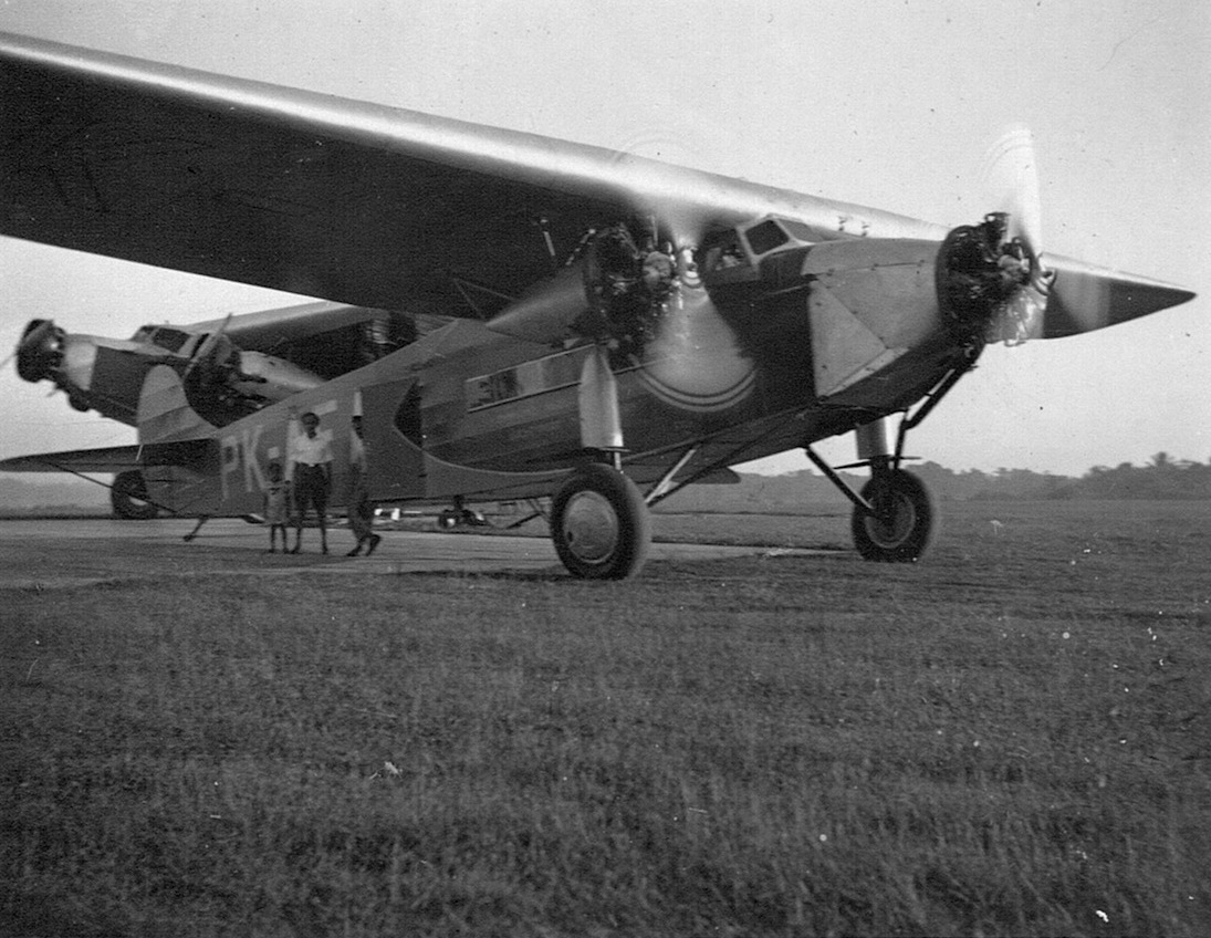 Naam: Foto 09. PK-AFA. Fokker F-VIIb-3m.jpeg
Bekeken: 7662
Grootte: 266,5 KB