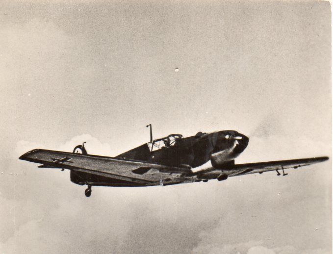 Naam: Messerschmitt Me(Bf)-109.jpg
Bekeken: 449
Grootte: 57,5 KB