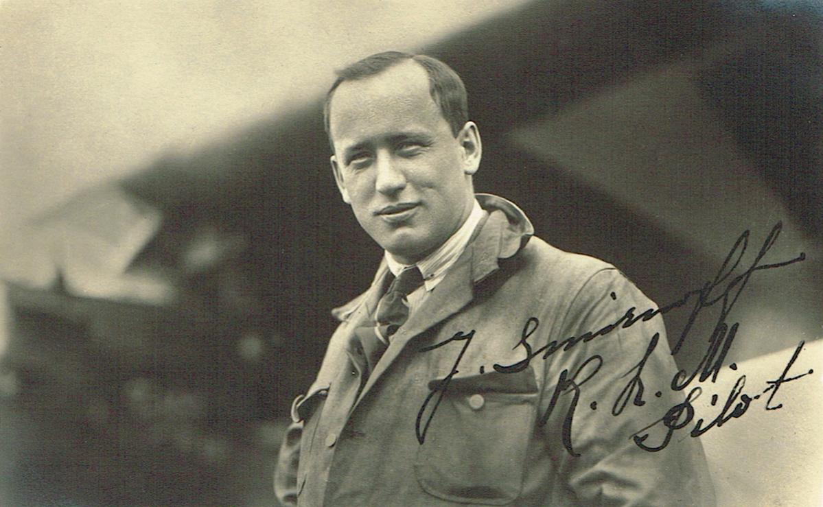 Naam: Kaart 408. Iwan Smirnoff, KLM piloot.jpg
Bekeken: 1369
Grootte: 117,8 KB