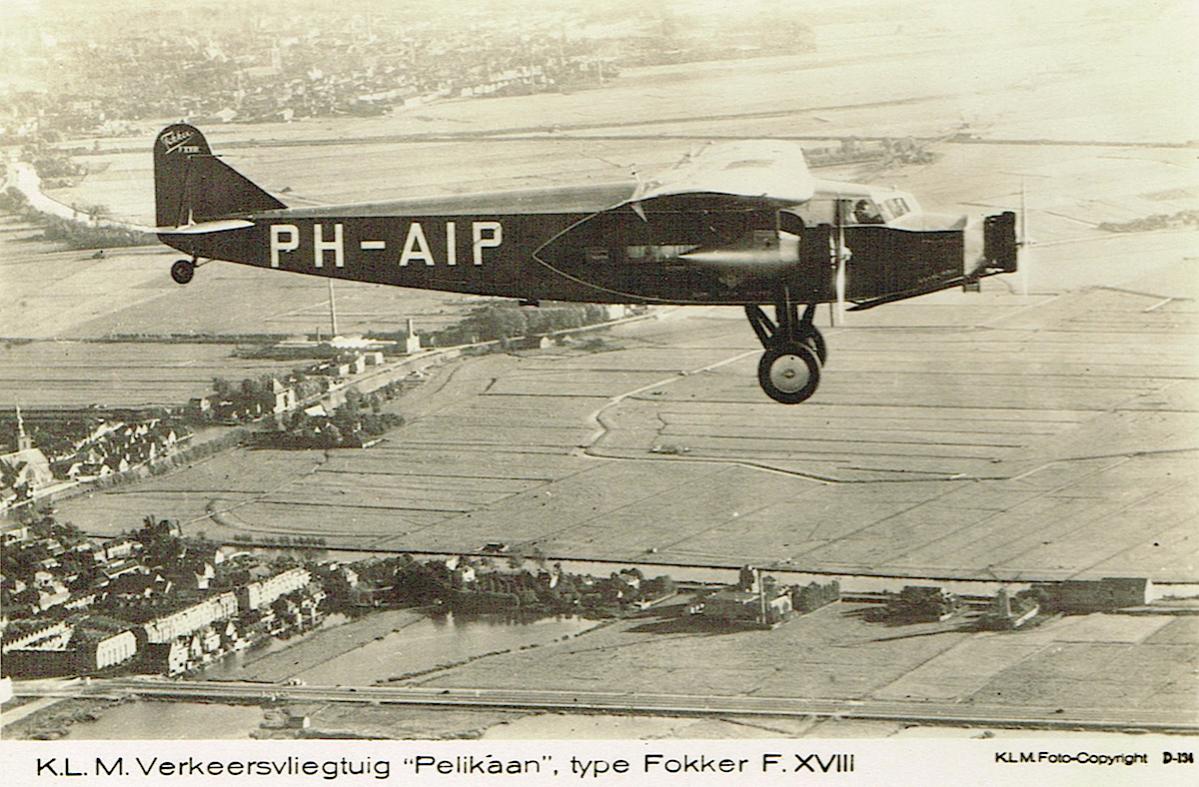 Naam: Kaart 445. PH-AIP %22Pelikaan%22. Fokker F.XVIII.jpg
Bekeken: 857
Grootte: 159,0 KB