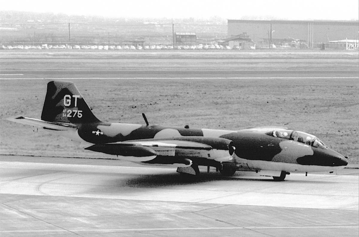 Naam: Foto 238. Martin B-57.jpg
Bekeken: 529
Grootte: 109,2 KB