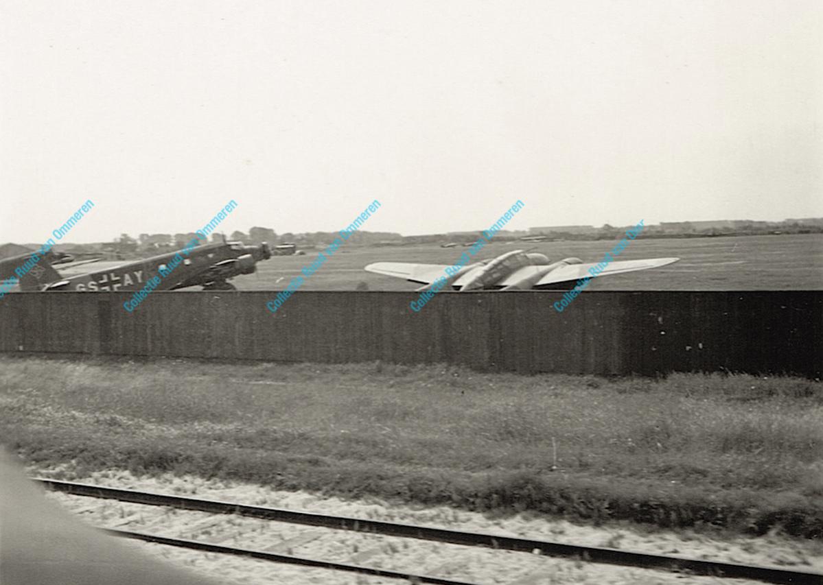 Naam: Scan 42, G-1 Waalhaven. 600 water.jpg
Bekeken: 2677
Grootte: 102,2 KB