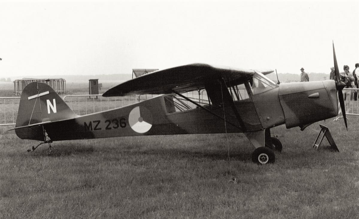 Naam: Foto 74. Auster Mk. III.jpg
Bekeken: 1404
Grootte: 94,5 KB