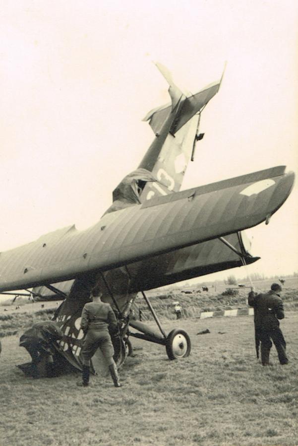 Naam: Foto 48. '613' door %22windkracht 9%22 op zijn neus, S'berg.jpg
Bekeken: 1366
Grootte: 59,9 KB