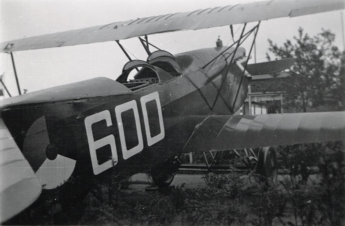 Naam: Foto 56. '600'. C.V op Soesterdal, orig. scan, 400.jpg
Bekeken: 1115
Grootte: 111,0 KB