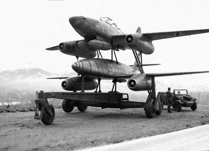 Naam: Messerschmitt Me 262 Mistel.jpg
Bekeken: 1062
Grootte: 66,6 KB