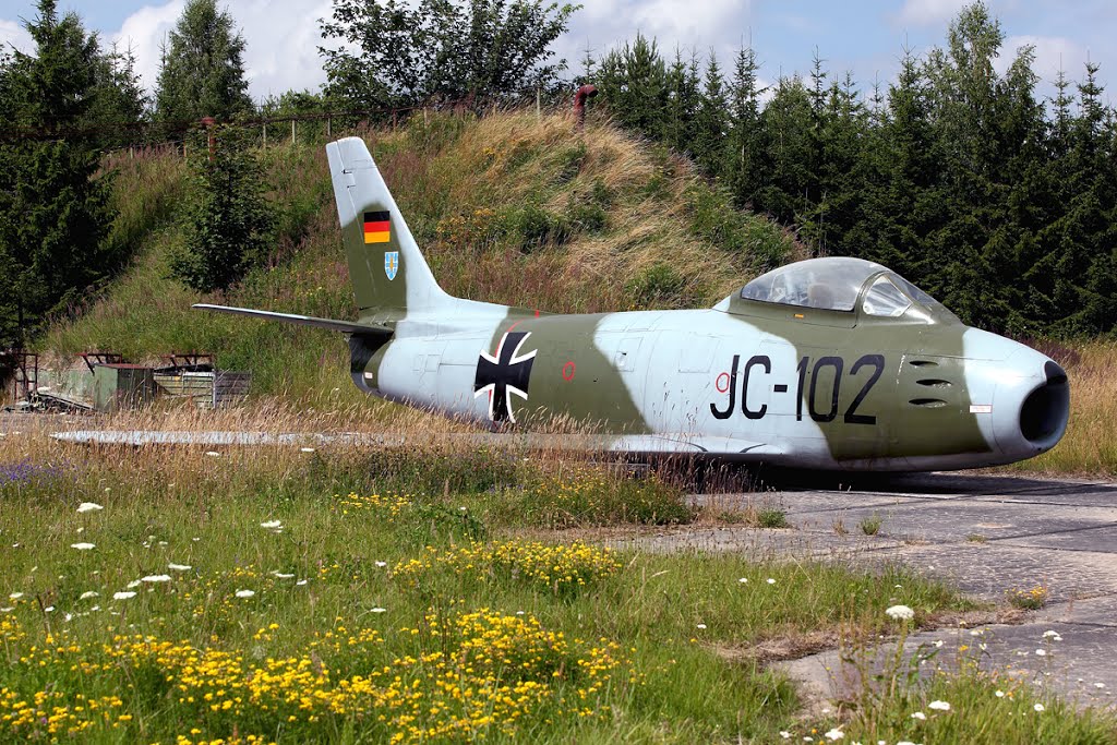Naam: Fiat G91 , Rostock-Laage airbase.jpg
Bekeken: 545
Grootte: 231,3 KB