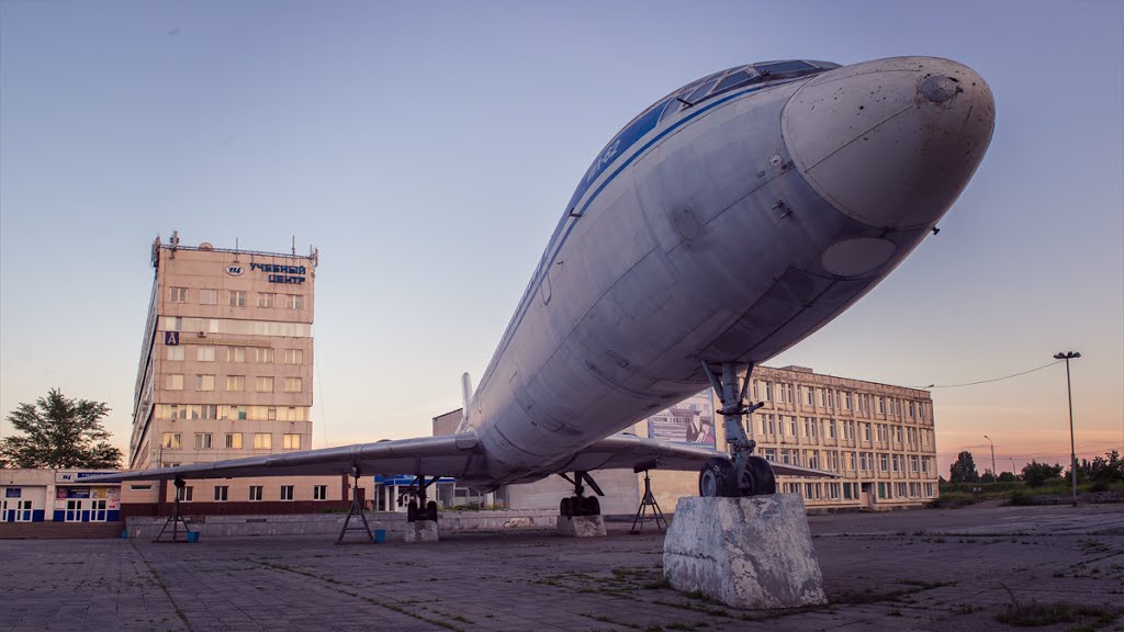 Naam: Il  62 , Ulyanovsk,schoolyard..jpg
Bekeken: 537
Grootte: 74,8 KB