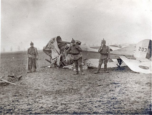 Naam: glens-plane-be2c-2039-crashed.jpg
Bekeken: 445
Grootte: 125,9 KB