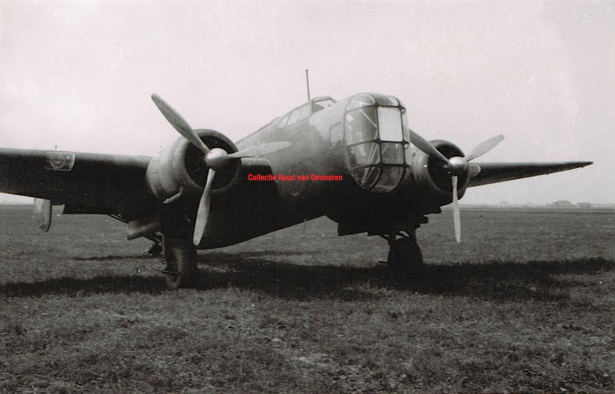 Naam: Fokker T.V, na capitulatie, op Schiphol (2), 400, orig kopiekopie.jpg
Bekeken: 1086
Grootte: 109,0 KB