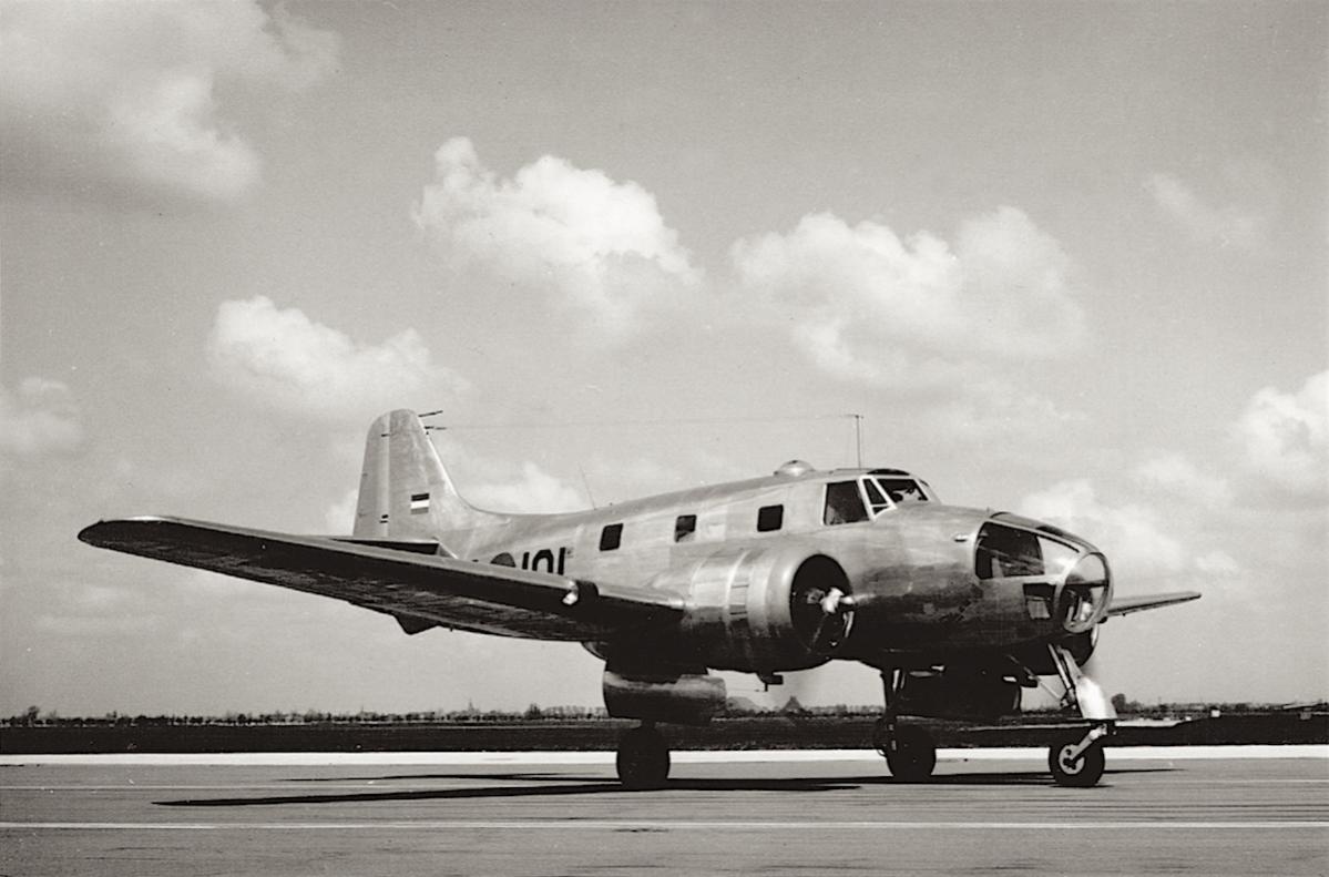 Naam: 'D-101'. Fokker S.13 (3). 200 kopie.jpg
Bekeken: 1935
Grootte: 90,1 KB