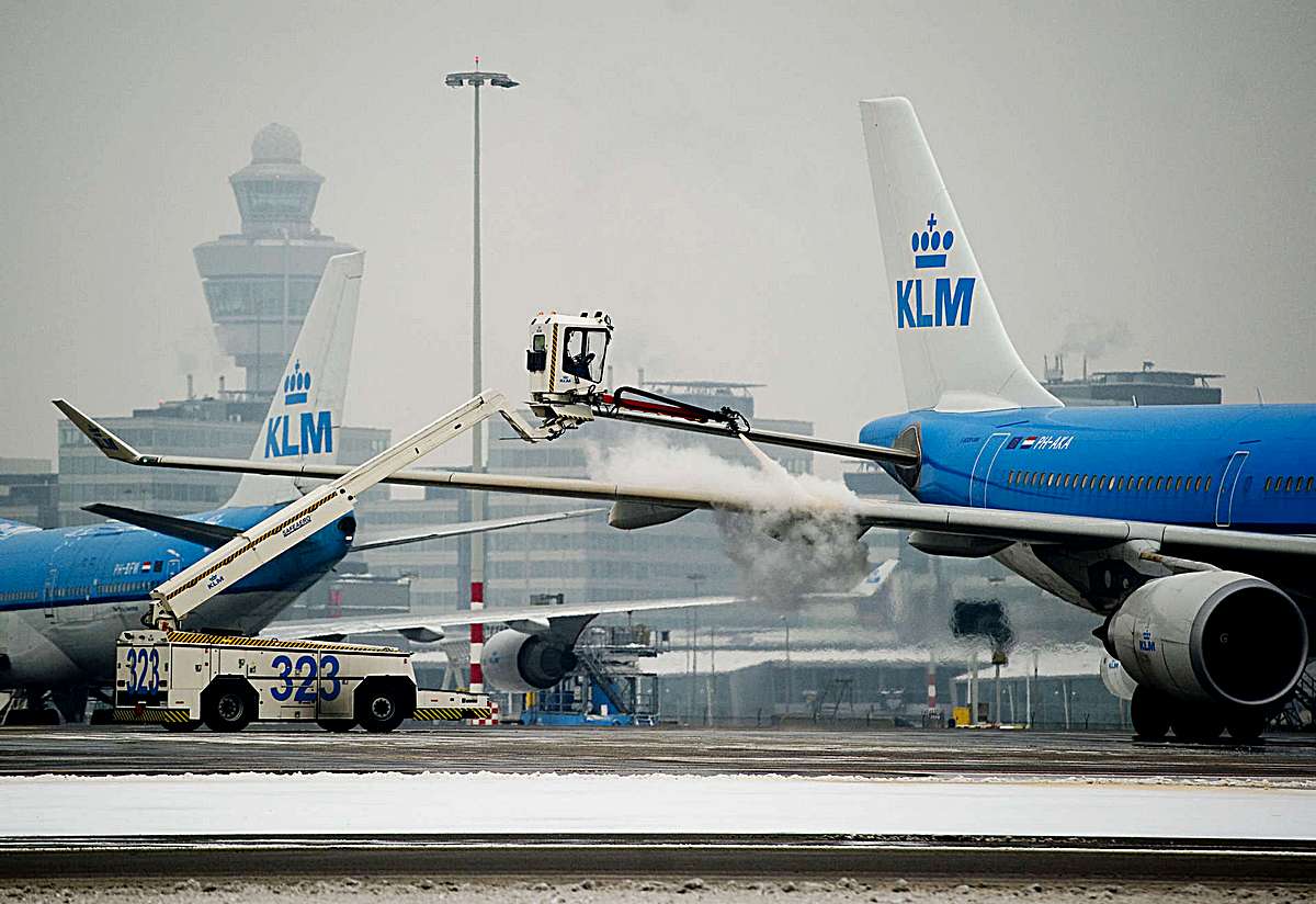 Naam: c33  KLM winter.jpg
Bekeken: 466
Grootte: 111,7 KB