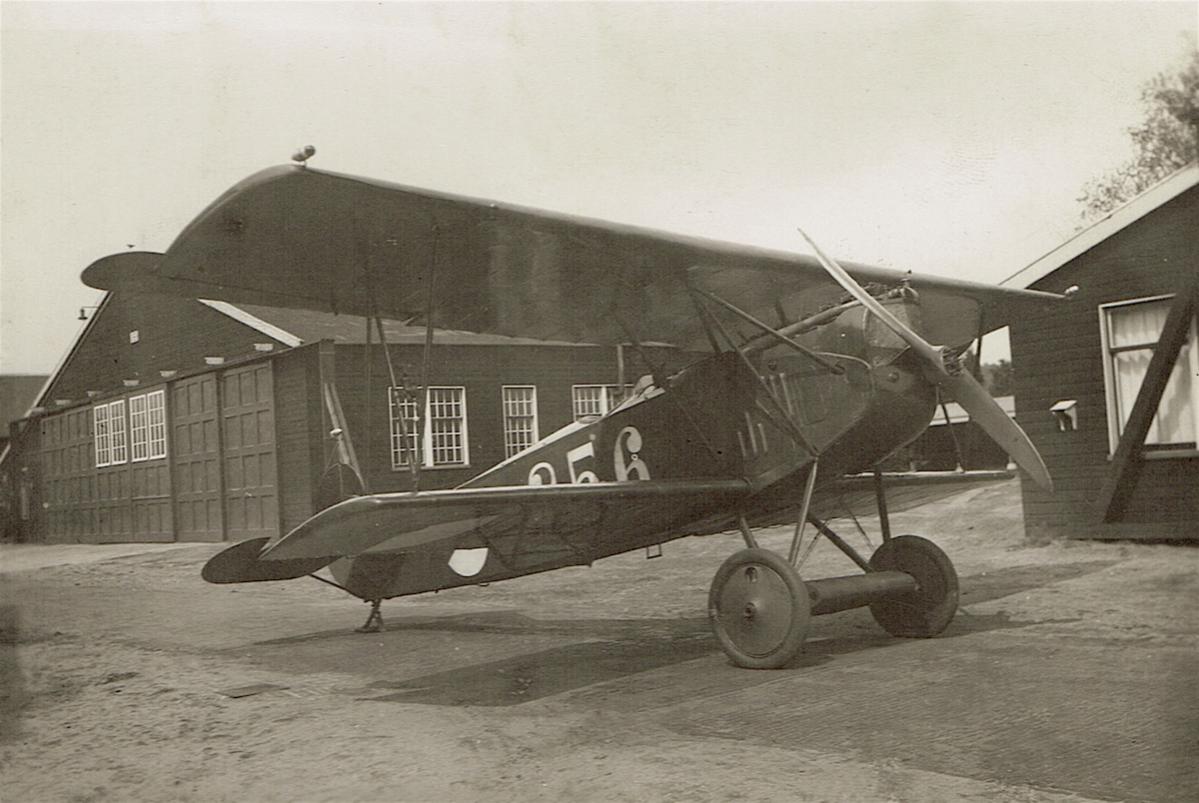 Naam: Foto 66. '256'. Fokker D.VII, kopie.jpg
Bekeken: 903
Grootte: 111,3 KB