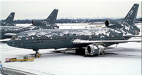 Naam: c74  RAF Irak shuttle Brize Norton.jpg
Bekeken: 442
Grootte: 49,1 KB