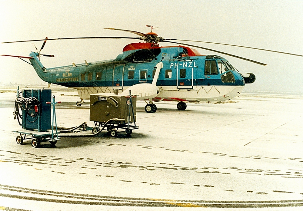 Naam: c85  KLM Noordzee  De Kooy  '86.jpg
Bekeken: 411
Grootte: 404,7 KB