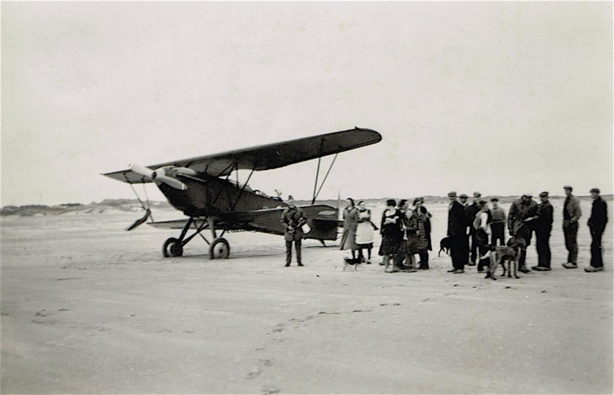 Naam: Foto 67. Noodlanding C.V. Zeeuwse eilanden, kopie. 400.jpg
Bekeken: 1064
Grootte: 82,3 KB