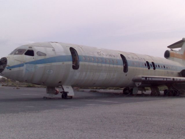 Naam: HS.121 Trident , Nicosia ....jpg
Bekeken: 751
Grootte: 31,9 KB