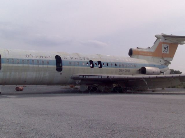 Naam: HS.121 Trident , Nicosia ...jpg
Bekeken: 751
Grootte: 31,9 KB