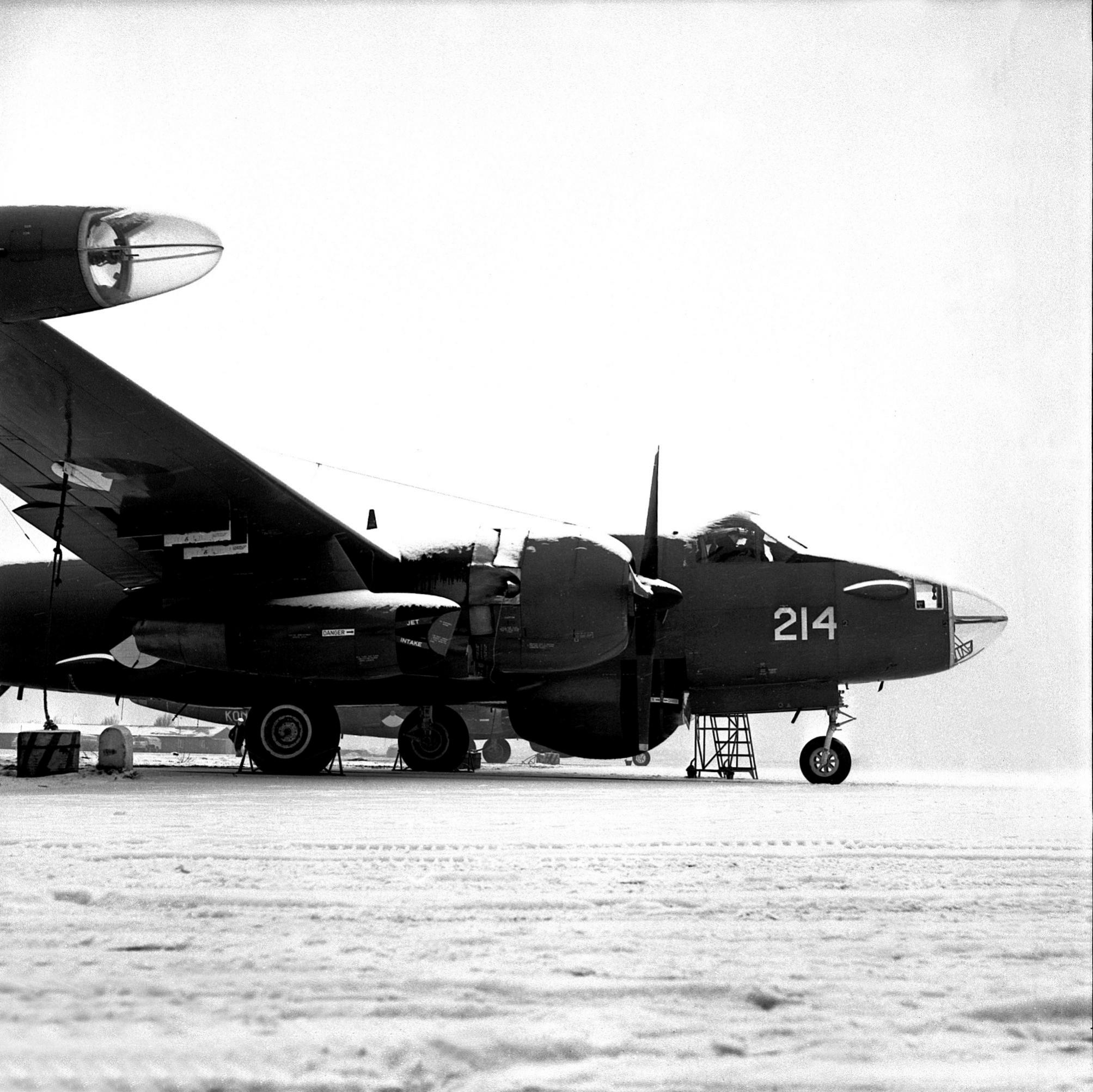 Naam: c110  Winter op MVK Valkenburg 1975.jpg
Bekeken: 717
Grootte: 424,0 KB