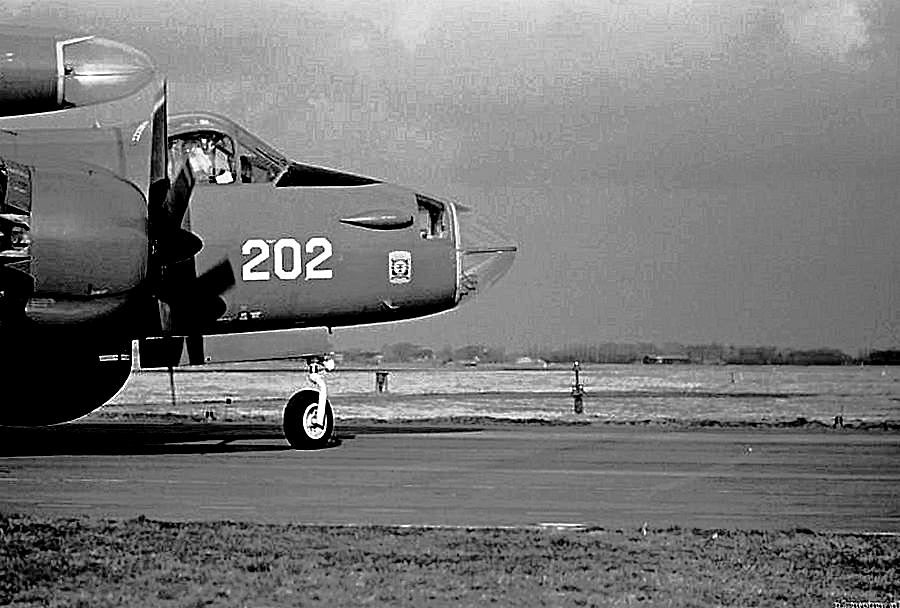 Naam: c122  202 lining up for take off.jpg
Bekeken: 744
Grootte: 81,3 KB
