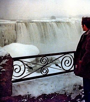 Naam: c139  Niagara frozen, '79.jpg
Bekeken: 679
Grootte: 76,5 KB