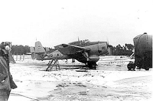 Naam: c151  Avenger proefdraaien op glad ijs.  Heater opstelling.jpg
Bekeken: 735
Grootte: 33,0 KB