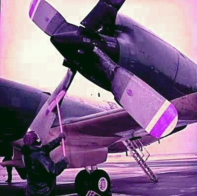 Naam: c168   Deicing, primitive way, MVKV 1996.jpg
Bekeken: 561
Grootte: 29,1 KB