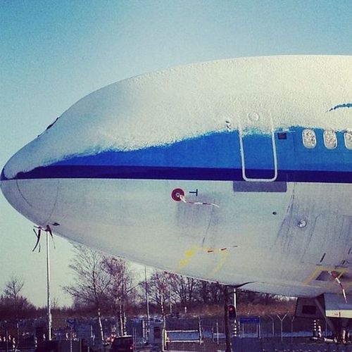 Naam: d7   KLM sneeuwdoek over de kop.jpg
Bekeken: 400
Grootte: 42,4 KB