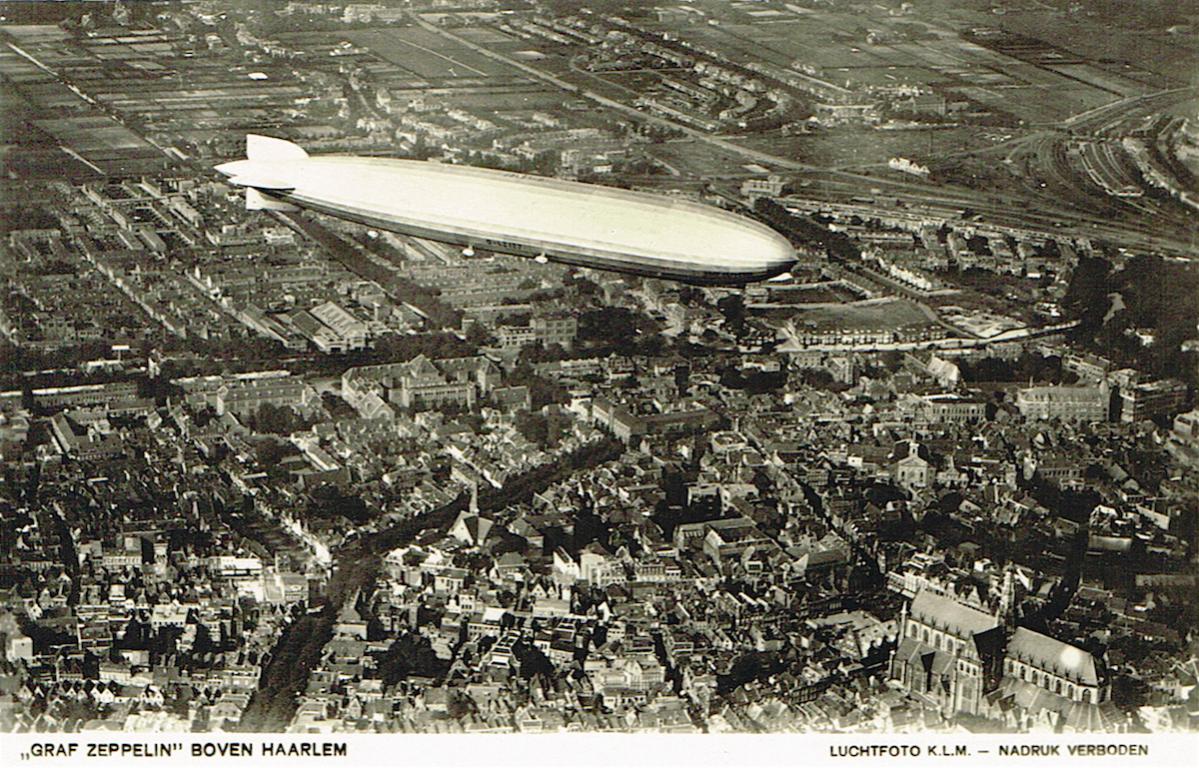 Naam: Kaart 527. LZ 127 'Graf Zeppelin' boven Haarlem, kopie.jpg
Bekeken: 855
Grootte: 226,6 KB