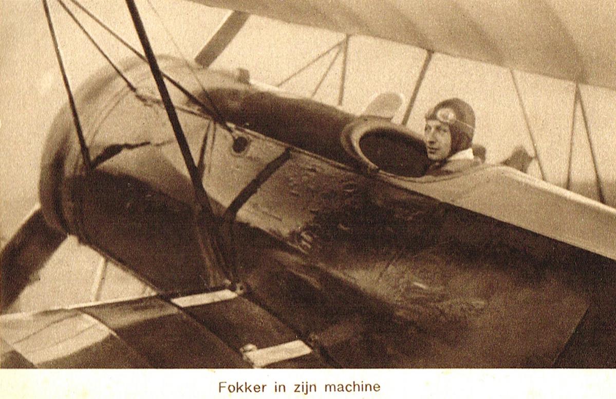 Naam: Kaart 532. A. Fokker in zijn vliegtuig op de E.L.T.A. (1919), kopie.jpg
Bekeken: 950
Grootte: 152,1 KB