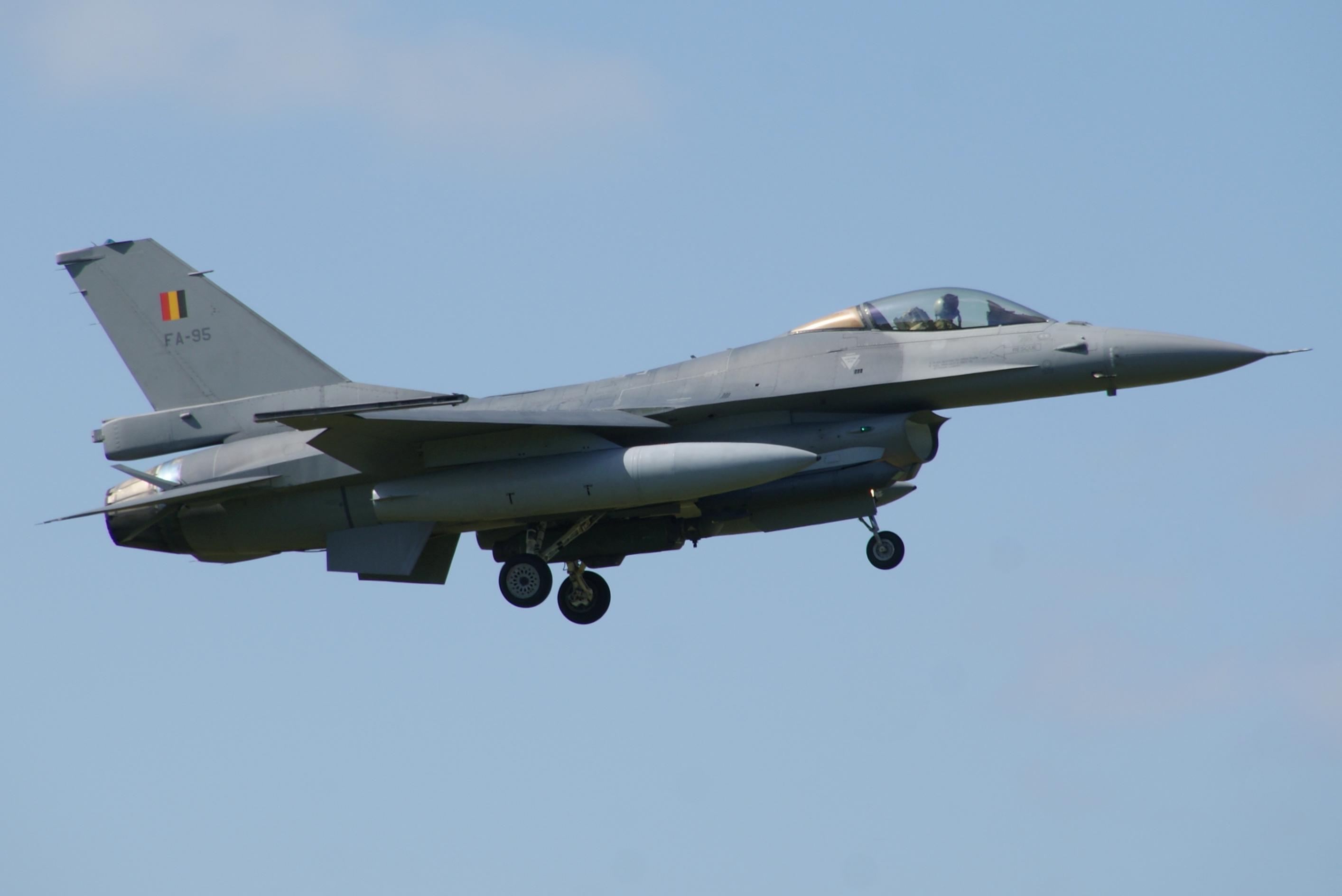 Naam: FA-95 NK.jpg
Bekeken: 3573
Grootte: 145,0 KB