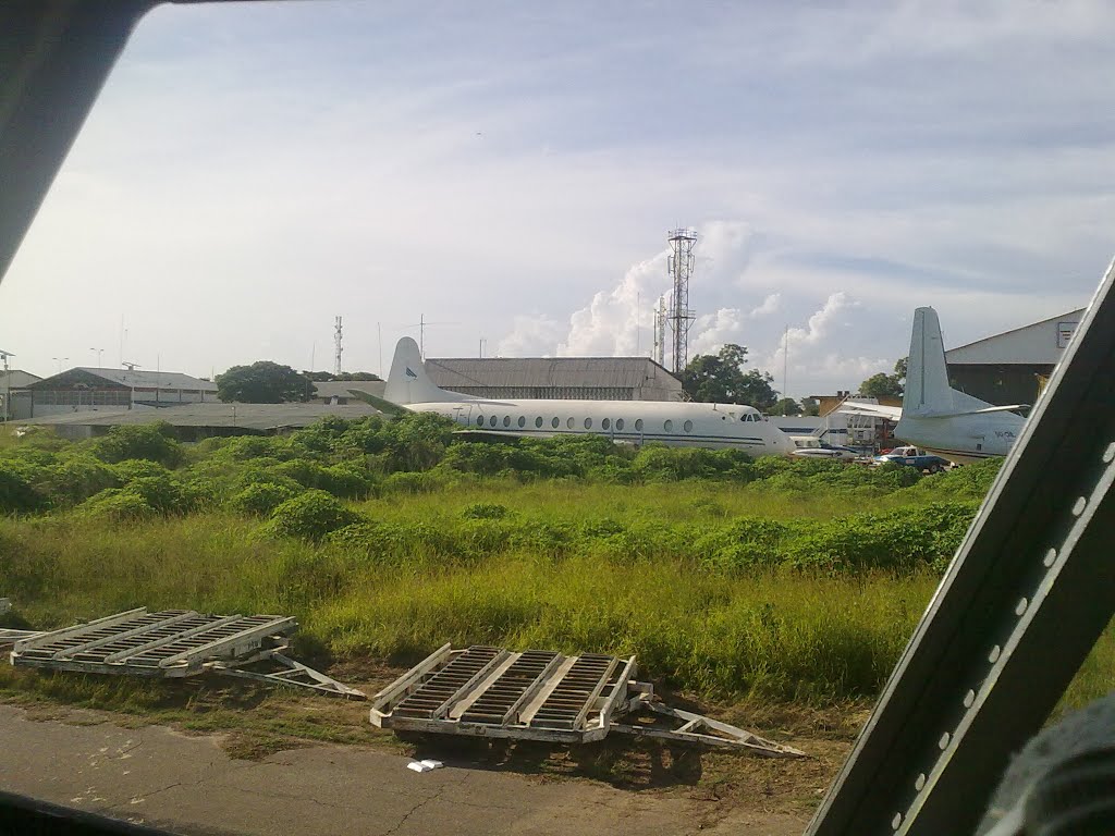 Naam: Airport .  Lubumbashi, Congo..jpg
Bekeken: 313
Grootte: 132,9 KB