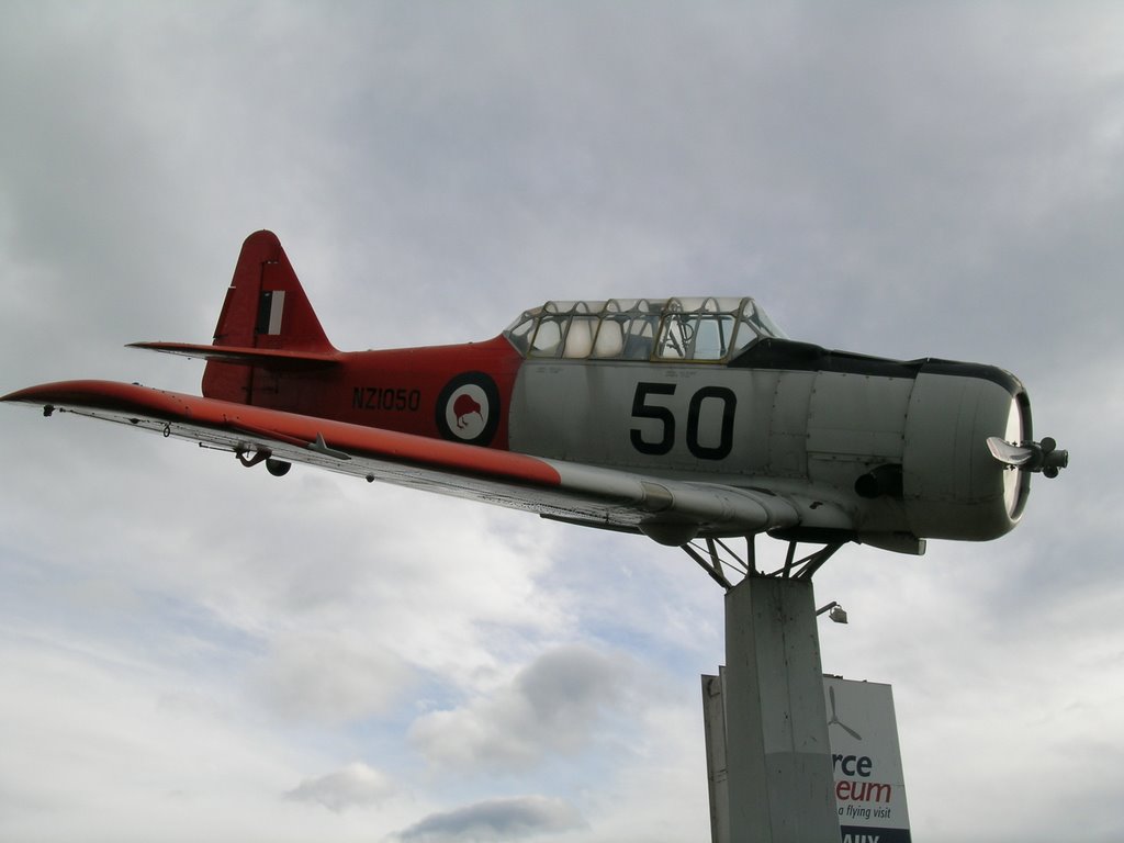 Naam: AT-6C Harvard ,Wigram, New Zealand.jpg
Bekeken: 2249
Grootte: 58,8 KB