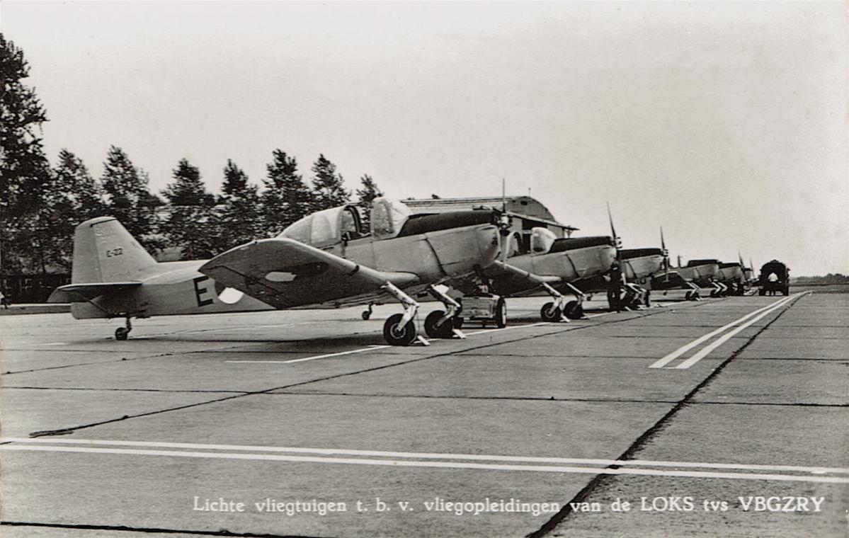 Naam: Kaart 551. E-22 e.a. S-11's. Lichte vliegtuigen t.b.v. vliegopleidingen van de LOKS, kopie.jpg
Bekeken: 1006
Grootte: 122,1 KB