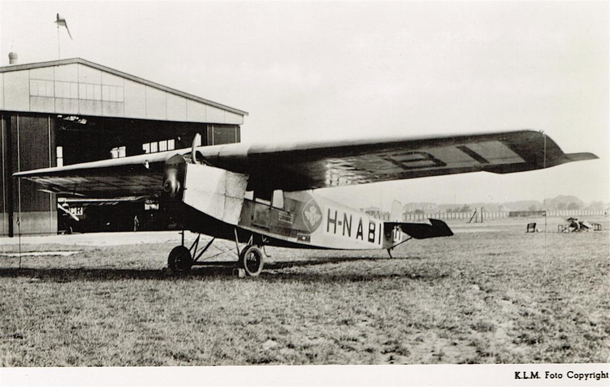 Naam: Kaart 558. H-NABI. Fokker F.III. 300, kopie.jpg
Bekeken: 1027
Grootte: 121,8 KB