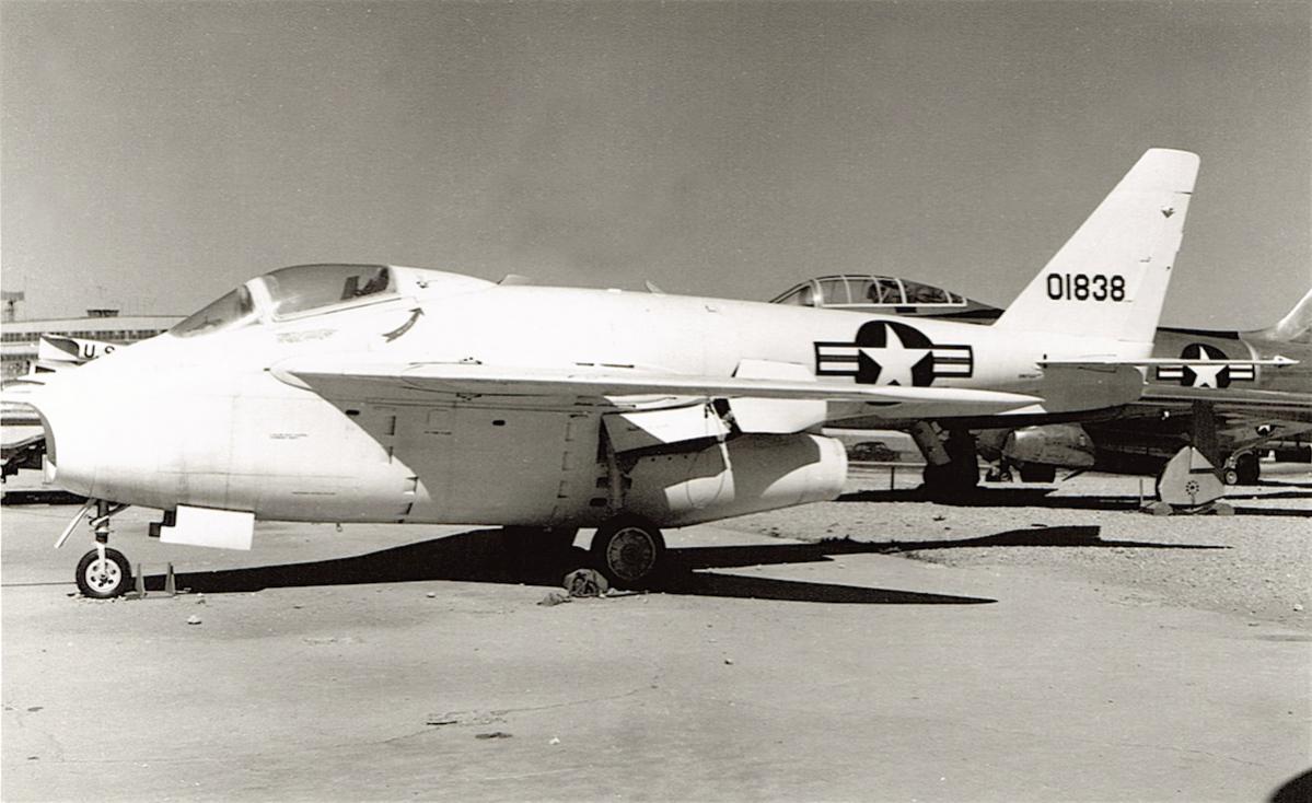 Naam: Foto 334. Bell X-5 (50-1838). US Air Force, kopie.jpg
Bekeken: 664
Grootte: 104,4 KB