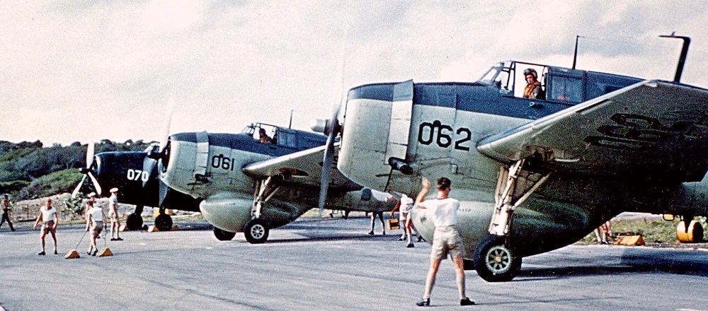 Naam: Avenger in de vroege ochtend, Hato, '59.jpg
Bekeken: 658
Grootte: 150,0 KB