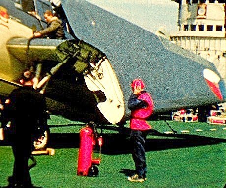 Naam: TBM  Tanken aan boord  '59.jpg
Bekeken: 732
Grootte: 123,9 KB