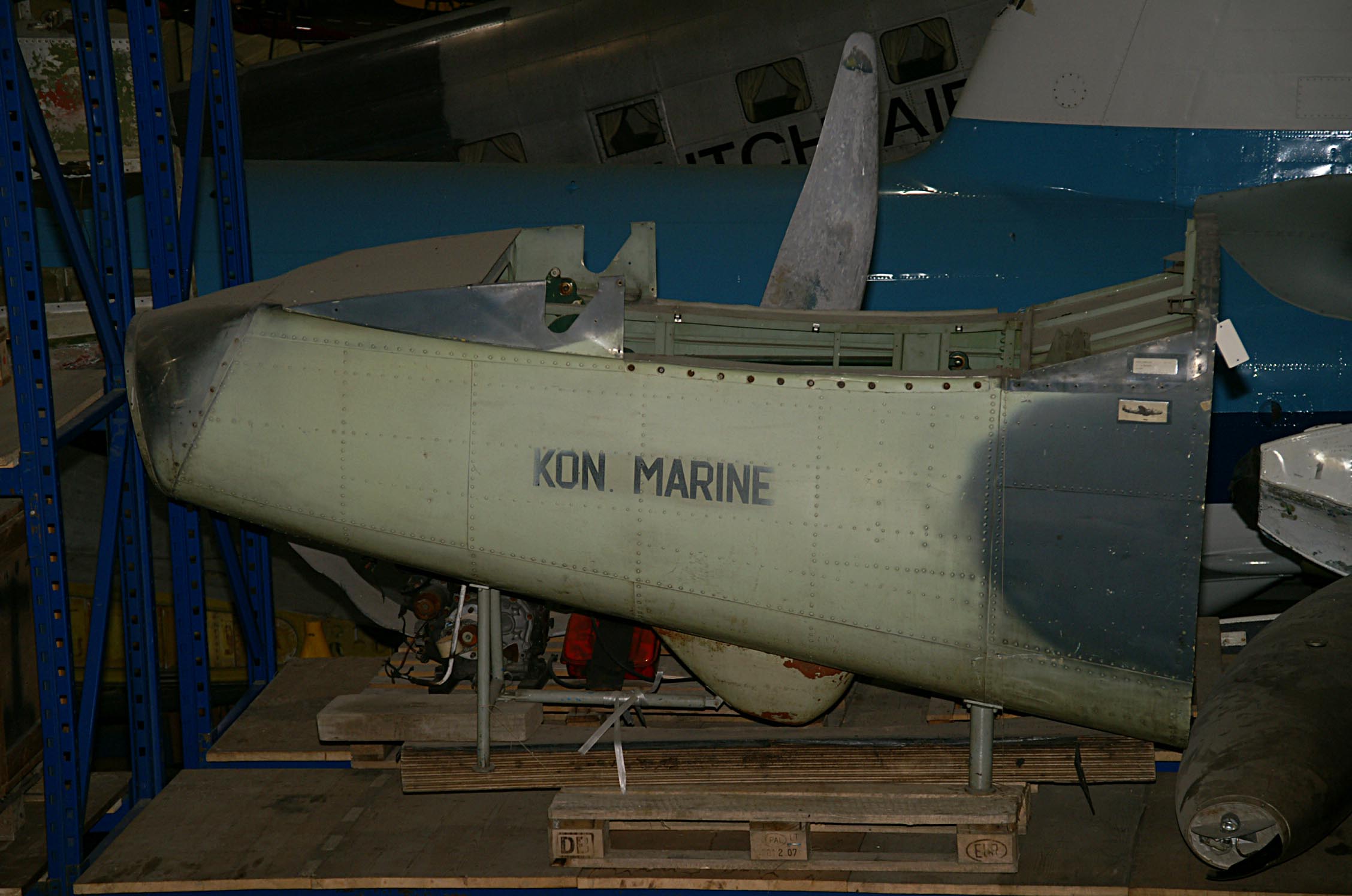 Naam: B-25D tailsection.JPG
Bekeken: 899
Grootte: 270,8 KB