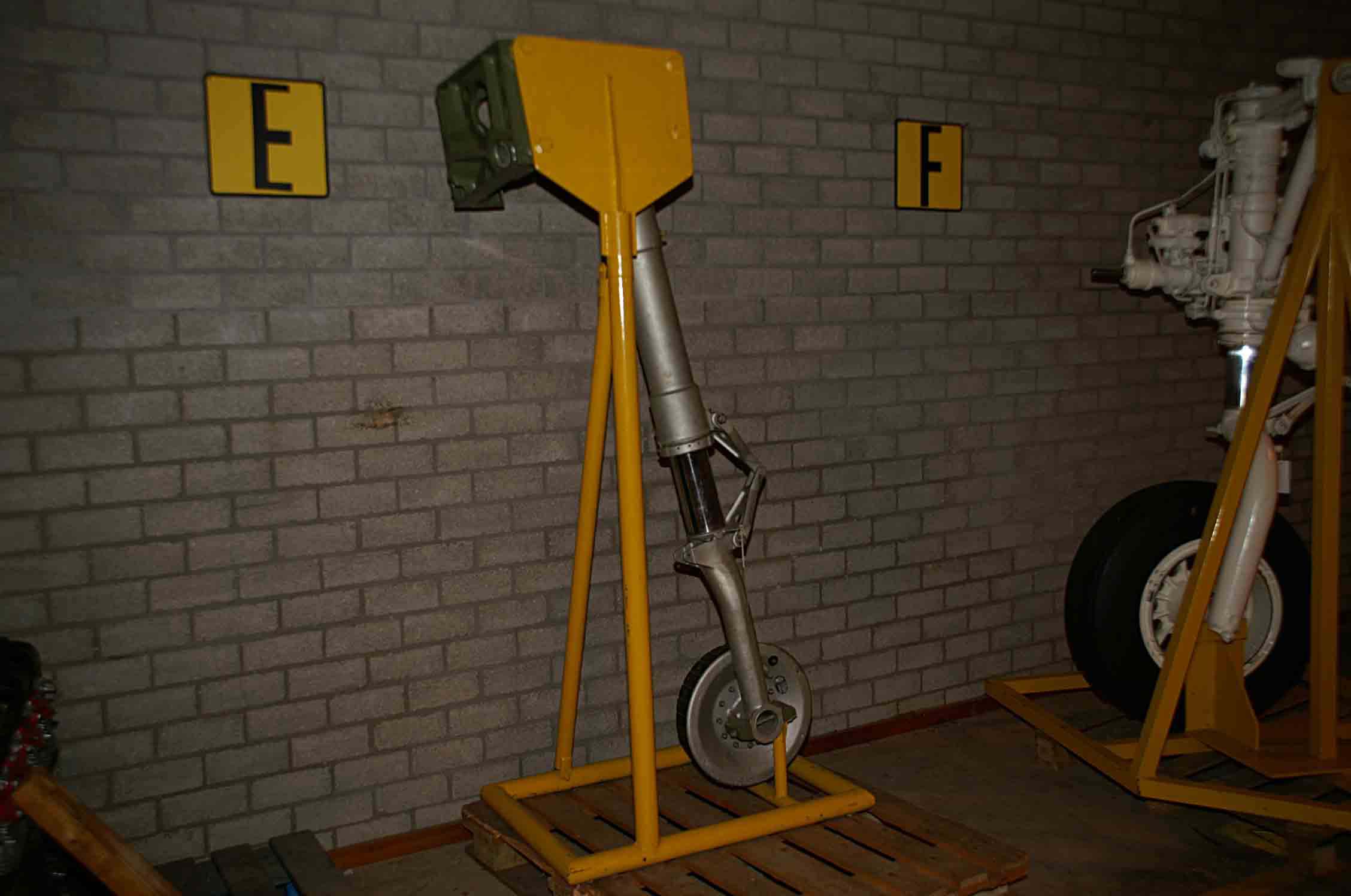 Naam: Wielpoot P-47 1.jpg
Bekeken: 850
Grootte: 135,4 KB