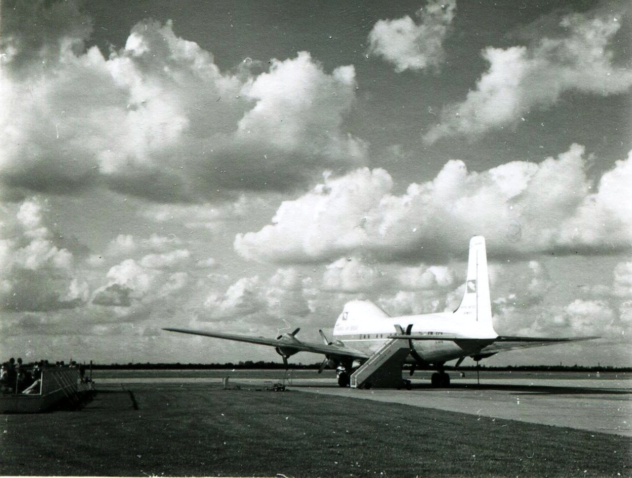 Naam: ATL98 Carvair British United Airways, 16hoven 1962.jpg
Bekeken: 242
Grootte: 220,9 KB