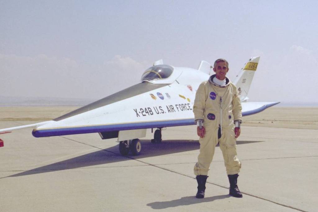 Naam: Manke X-24B.jpg
Bekeken: 613
Grootte: 43,8 KB