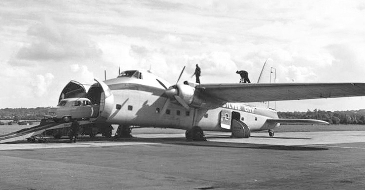 Naam: Bristol_170_Freighter_32_of_Silver_City_Airways.jpg
Bekeken: 231
Grootte: 109,9 KB