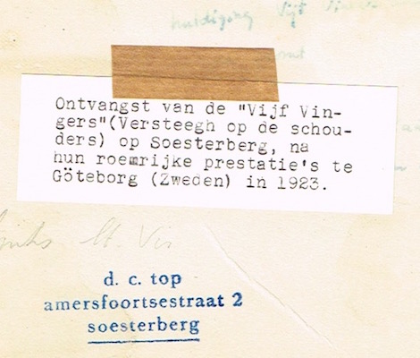 Naam: Foto 78a. Ontvangst vijf vingers, az.jpeg
Bekeken: 1113
Grootte: 53,0 KB
